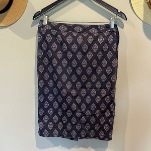 Limited size 4 pencil skirt